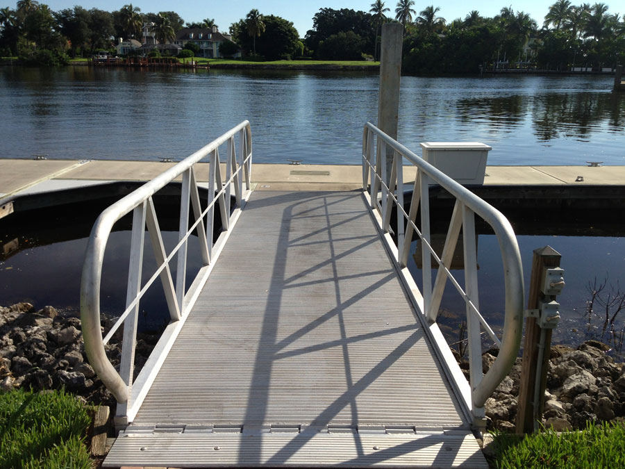 Aluminum Ramp / Concrete Floating Dock